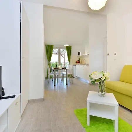 Holiday Vile Dalmacija Preko Cin05006 Dyh * Sestrunj