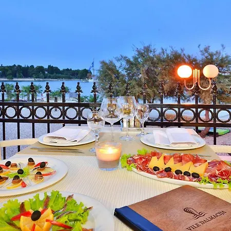 Holiday Vile Dalmacija Preko Cin05006 Dyh