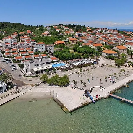 Vikendica Holiday Vile Dalmacija Preko Cin05006 Dyh *