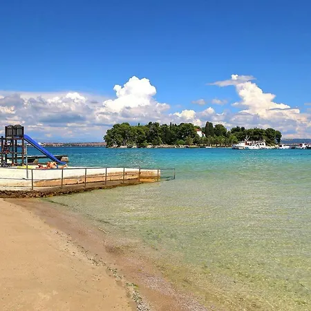 Holiday Vile Dalmacija Preko Cin05006 Dyh Vikendica *